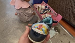 伝えたい動きのなかから分化して生まれる言葉